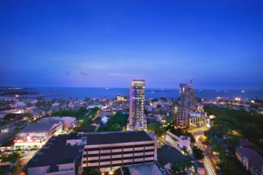 Гостиница ASTON Makassar Hotel & Convention Center  Макассар